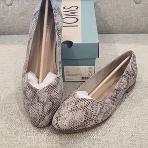 TOMS, size 10, Julie, Cobblestone Snake Flats
